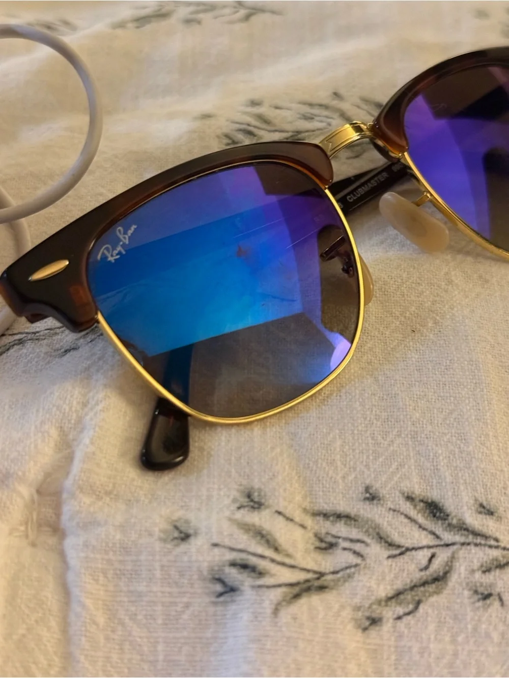 Ray-Ban Clubmaster Sunglasses - Tortoise Frame with Blue Mirrored Lenses